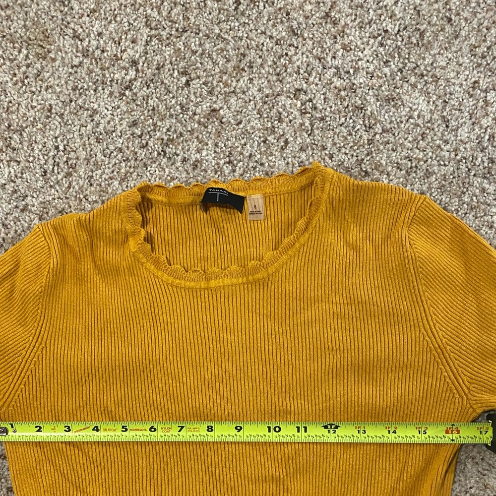 Scallop Edge Ribbed T-Shirt - Picture 4 of 4
